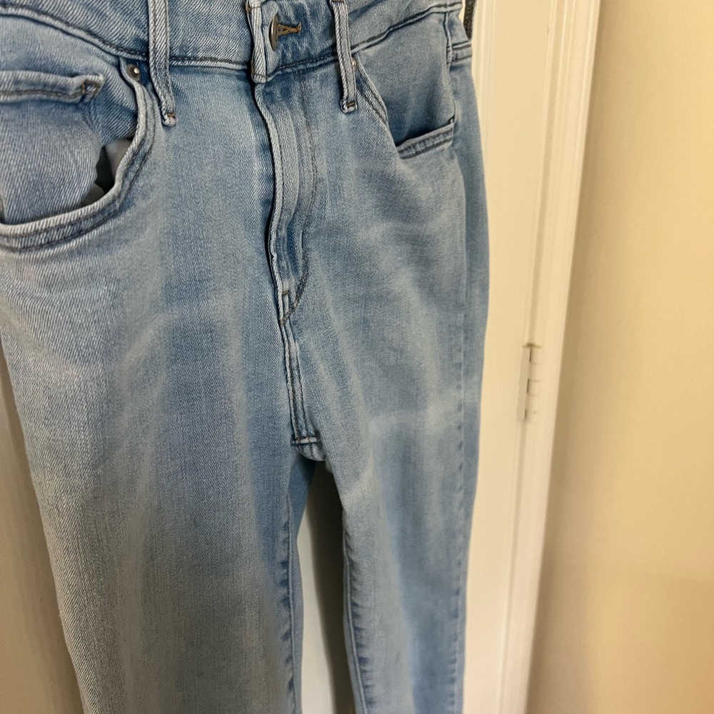 Levi’s 721 High Rise Skinny. Size 28. Light Wash. - Picture 2 of 8